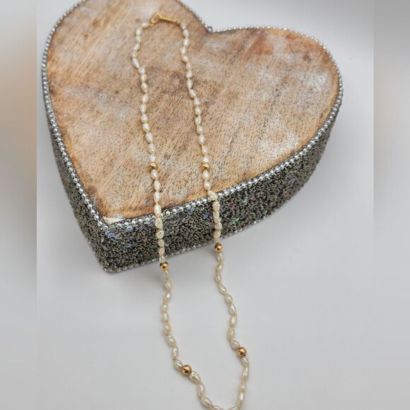 Vintage 14kt gold baby pearl necklace - Picture 1 of 11